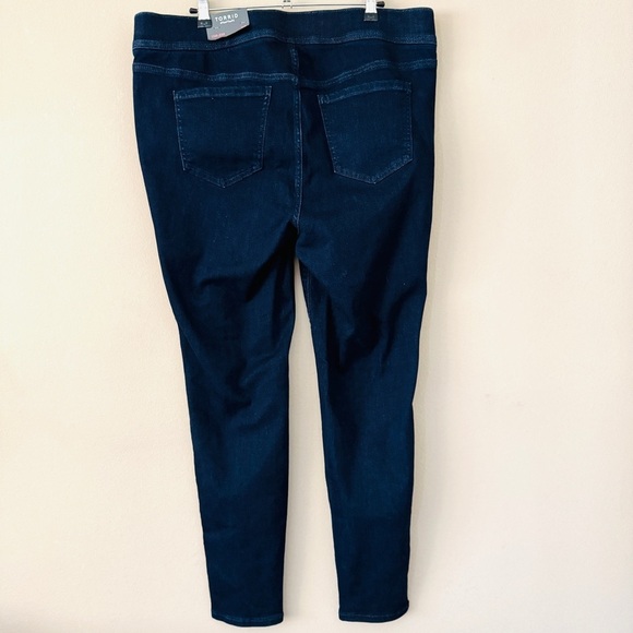 NWT Torrid Lean Super Soft Pull On Dark Wash Jeggings Size 2/US 2X (18-20) - Picture 3 of 8